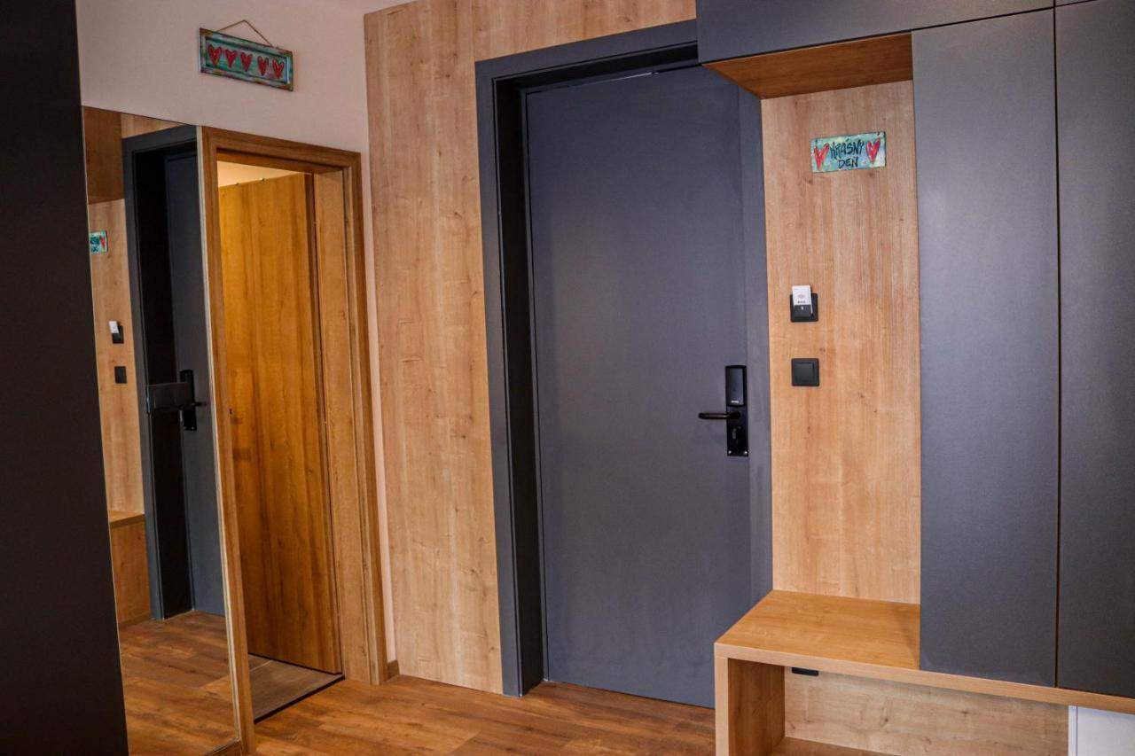 Apartman Nisa - Ovruc Štrbské Pleso Esterno foto